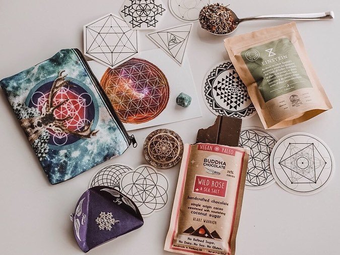 Sacred geometry spirit crystals and chocolate english edition